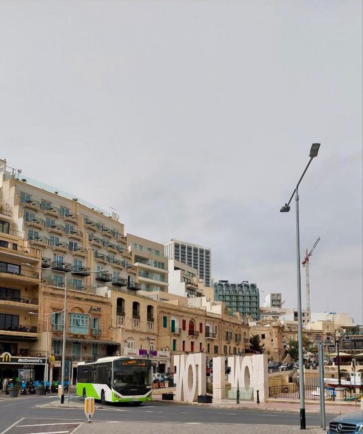 Malta Crown Guesthouse Saint Julian's Ngoại thất bức ảnh