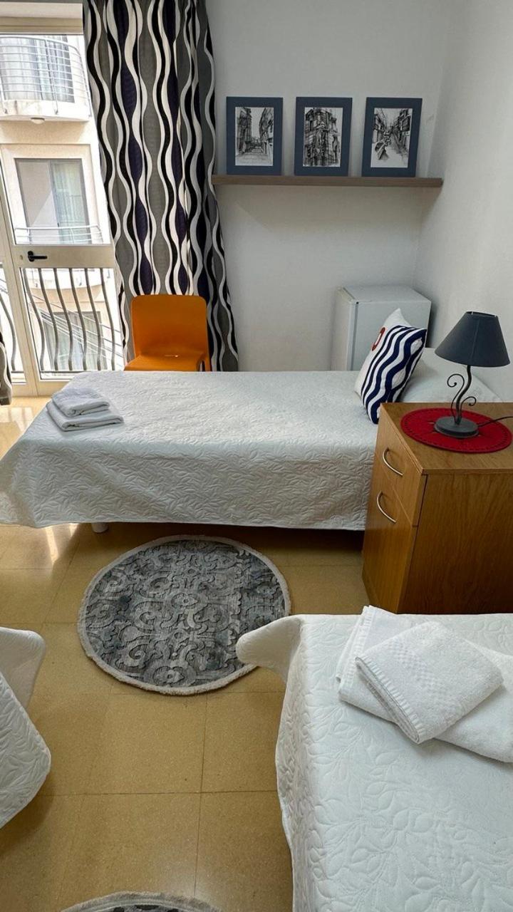 Malta Crown Guesthouse Saint Julian's Ngoại thất bức ảnh