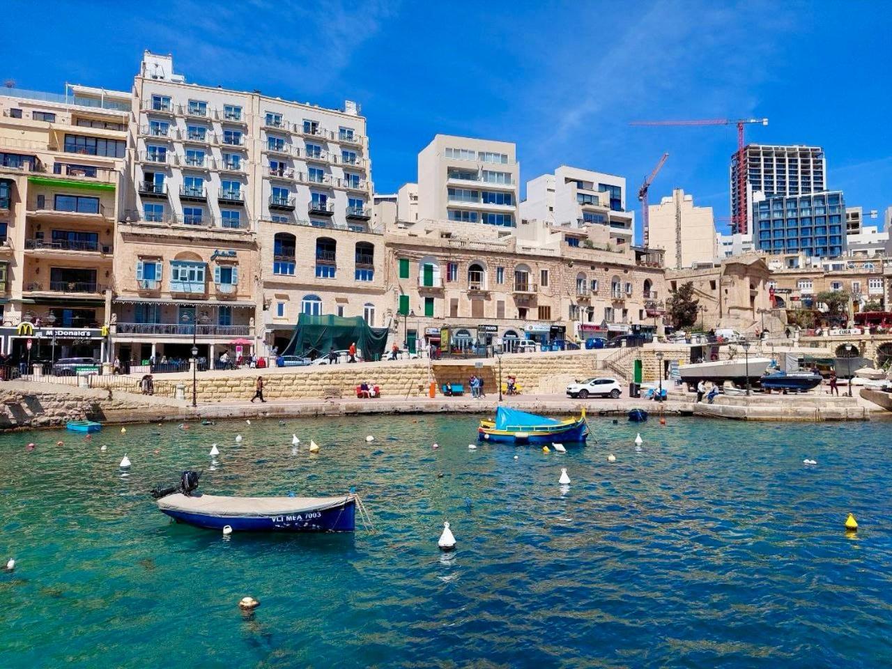 Malta Crown Guesthouse Saint Julian's Ngoại thất bức ảnh