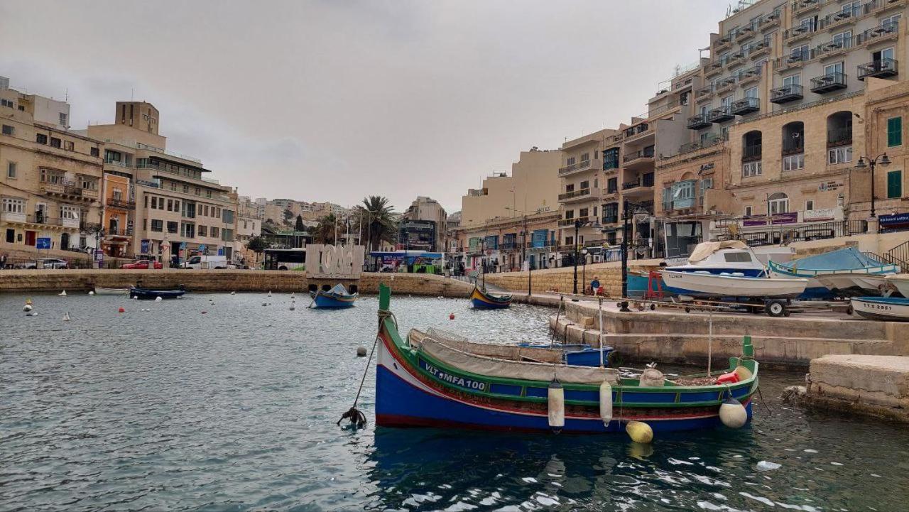Malta Crown Guesthouse Saint Julian's Ngoại thất bức ảnh