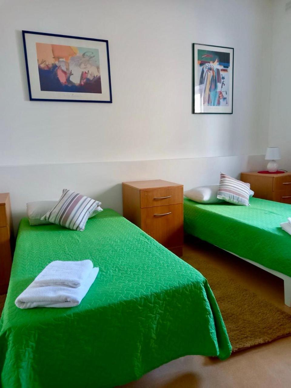 Malta Crown Guesthouse Saint Julian's Ngoại thất bức ảnh